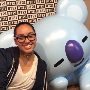 Meet your Posher, Laura